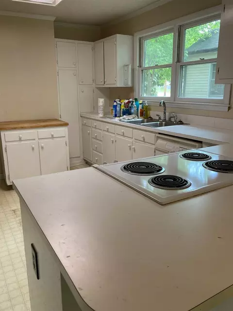 910 Gorrell St, Burlington, NC 27215 photo 7