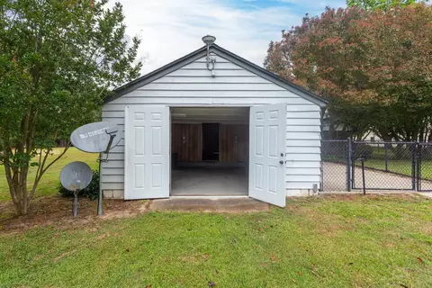 207 E Main St, Micro, NC 27555 photo 34
