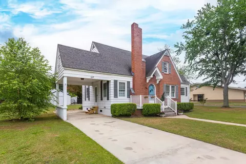 207 E Main St, Micro, NC 27555 photo 2
