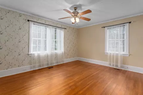 207 E Main St, Micro, NC 27555 photo 17