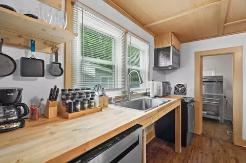 1263 Pointer St, Roxboro, NC 27573 photo 9