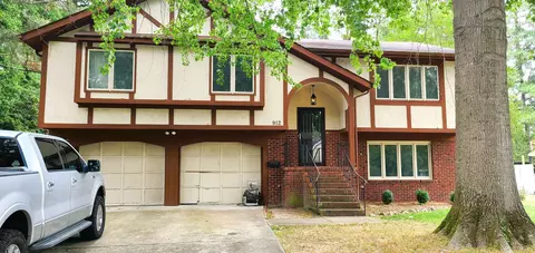 912 Dixie Dr, Selma, NC 27576 photo 2