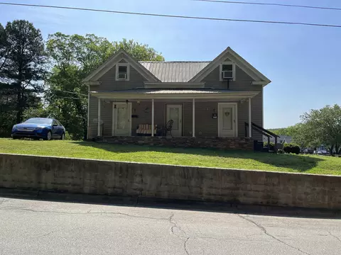 202 Front St, Roxboro, NC 27573 photo 2