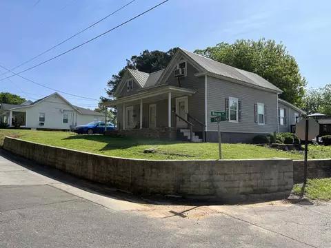 202 Front St, Roxboro, NC 27573 photo 1