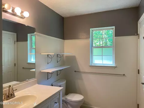 151 N Pine St, Robbins, NC 27325 photo 8