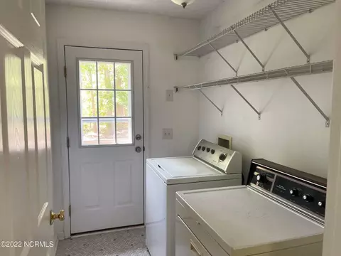 151 N Pine St, Robbins, NC 27325 photo 10