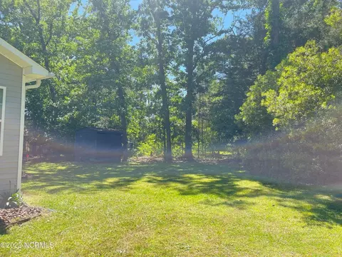 151 N Pine St, Robbins, NC 27325 photo 11
