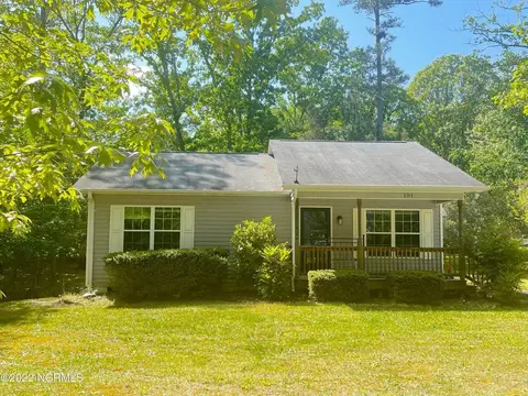 151 N Pine St, Robbins, NC 27325 photo 1