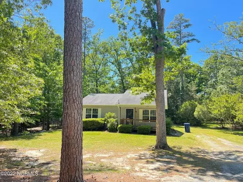 151 N Pine St, Robbins, NC 27325 photo 2