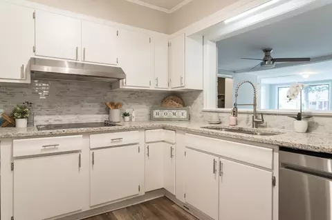 904 S First St, Smithfield, NC 27577 photo 3