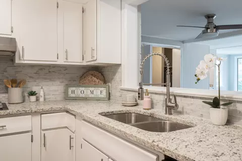 904 S First St, Smithfield, NC 27577 photo 5