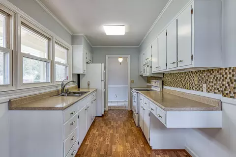 805 W Murray Ave, Durham, NC 27704 photo 4