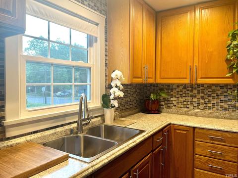 2202 Taylor St, Durham, NC 27703 photo 5