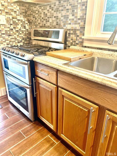 2202 Taylor St, Durham, NC 27703 photo 4