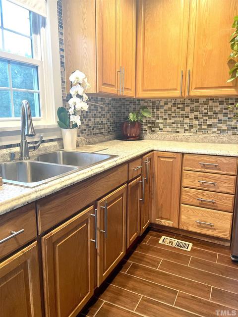 2202 Taylor St, Durham, NC 27703 photo 3
