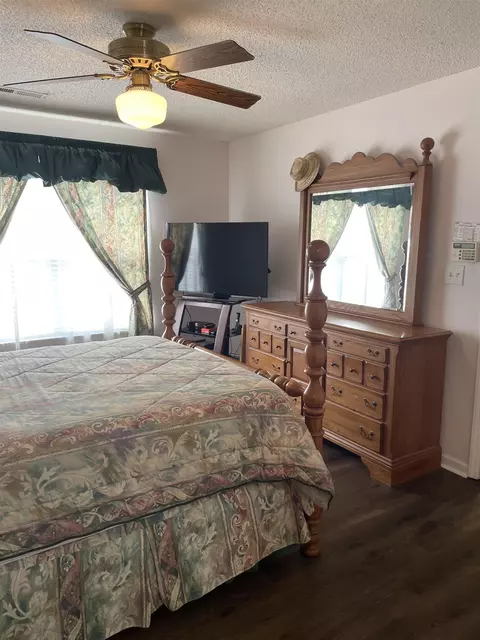 516 E Carver St, Durham, NC 27704 photo 12