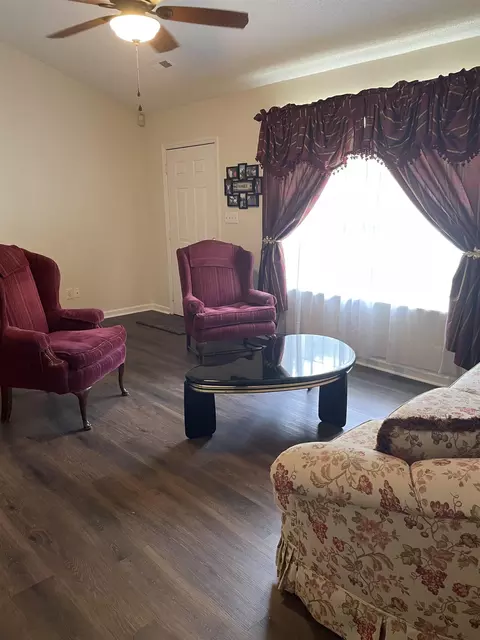516 E Carver St, Durham, NC 27704 photo 6