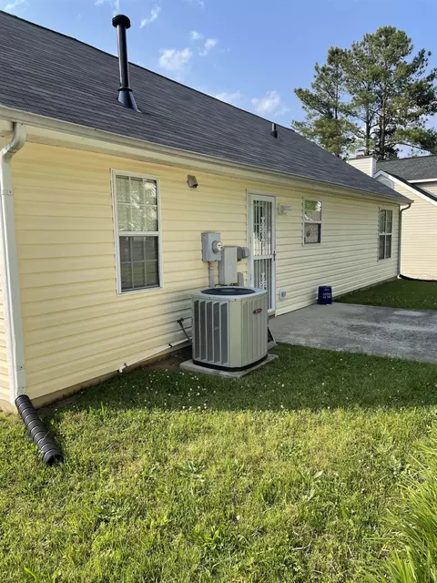 516 E Carver St, Durham, NC 27704 photo 2