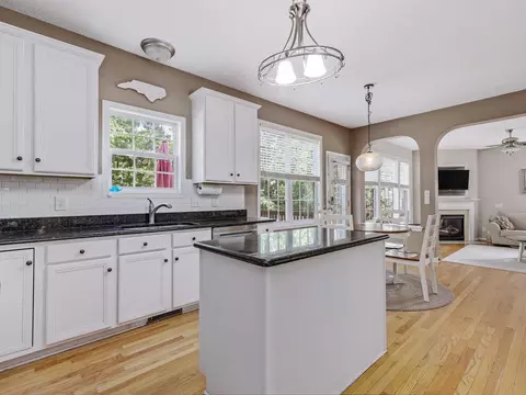 14 Laurel Leaf Ct, Durham, NC 27703 photo 11