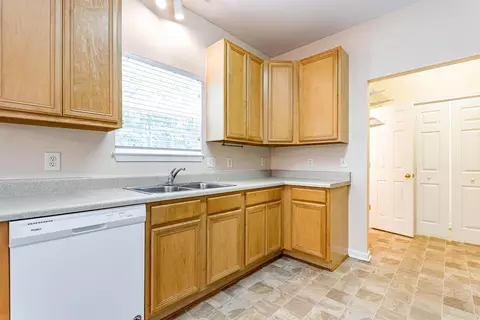 5902 Coronado Ln, Durham, NC 27713 photo 9