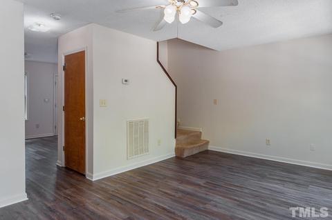 4264 Kaplan Dr, Raleigh, NC 27606 photo 5
