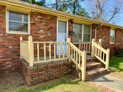 109 W B St, Erwin, NC 28339 photo 3