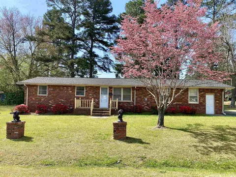 109 W B St, Erwin, NC 28339 photo 1