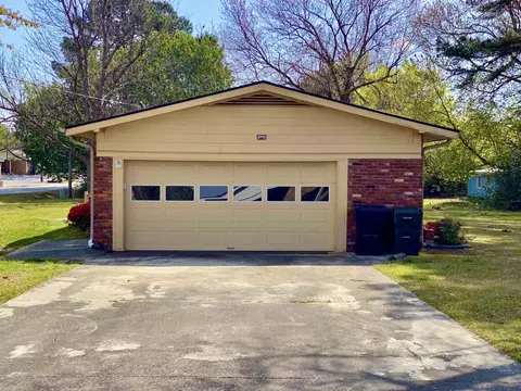 109 W B St, Erwin, NC 28339 photo 6