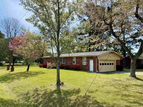 109 W B St, Erwin, NC 28339 photo 4