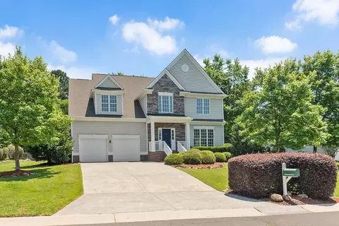 618 Red Cedar Cir, Durham, NC 27712 photo 1