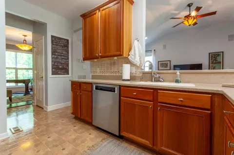 1914 Carnation Dr, Durham, NC 27703 photo 9