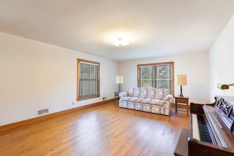 124 S Capps St, Pine Level, NC 27568 photo 2