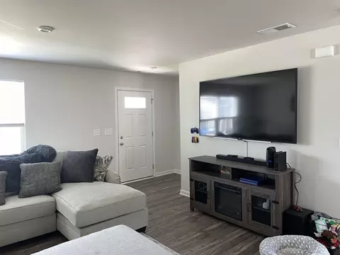 1016 Bent Willow Dr, Durham, NC 27704 photo 2