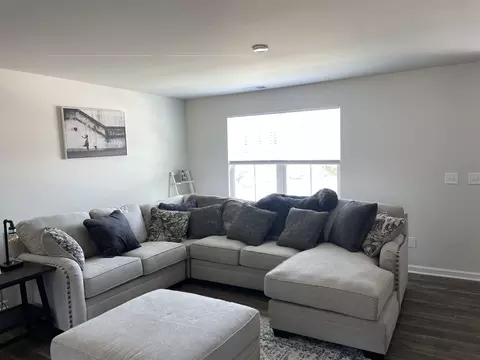 1016 Bent Willow Dr, Durham, NC 27704 photo 3