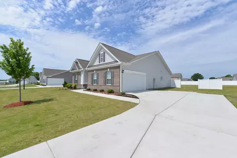 176 Monroe Fields Dr, Benson, NC 27504 photo 2