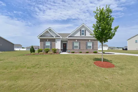 176 Monroe Fields Dr, Benson, NC 27504 photo 1
