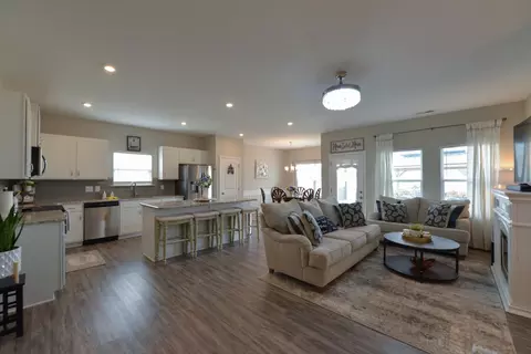 176 Monroe Fields Dr, Benson, NC 27504 photo 8