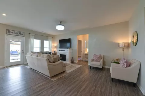 176 Monroe Fields Dr, Benson, NC 27504 photo 6