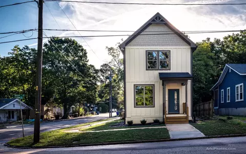 910 Spruce St, Durham, NC 27701 photo 2