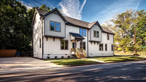 910 Spruce St, Durham, NC 27701 photo 1