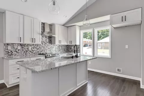 519 Barton St, Durham, NC 27707 photo 2