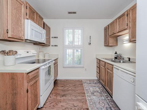 4 Trawick Ct, Durham, NC 27713 photo 9
