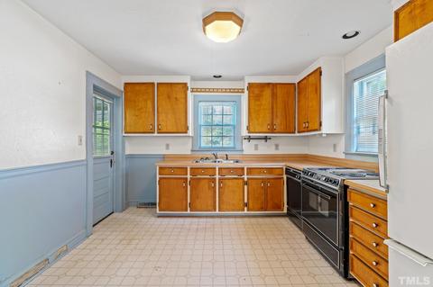 1431 Cole Mill Rd, Durham, NC 27705 photo 9