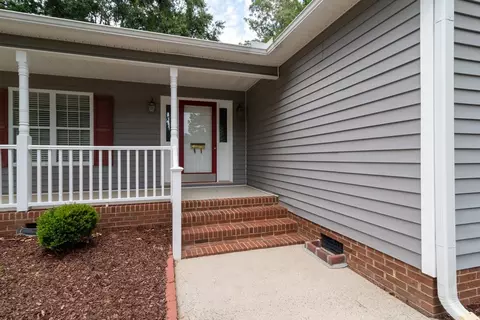 2002 Sherry Lynne Dr, Garner, NC 27529 photo 2