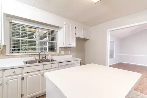 2002 Sherry Lynne Dr, Garner, NC 27529 photo 5