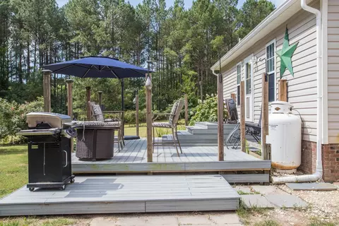 109 Walnut Dr, Benson, NC 27504 photo 32