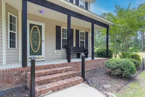 109 Walnut Dr, Benson, NC 27504 photo 3