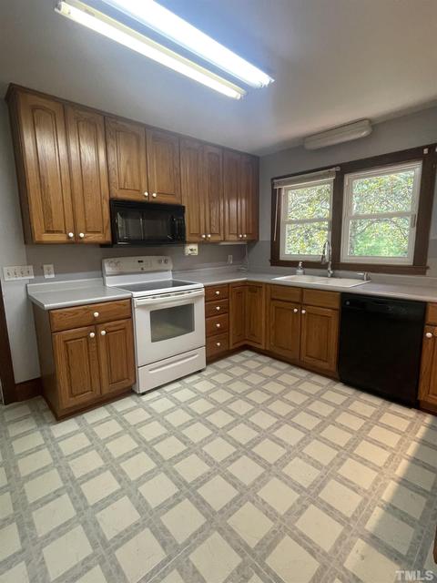 200 Gordon Thomas Dr, Durham, NC 27705 photo 9