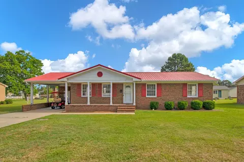102 E B St, Erwin, NC 28339 photo 1