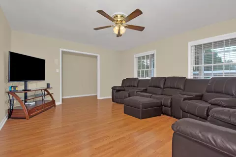102 E B St, Erwin, NC 28339 photo 6